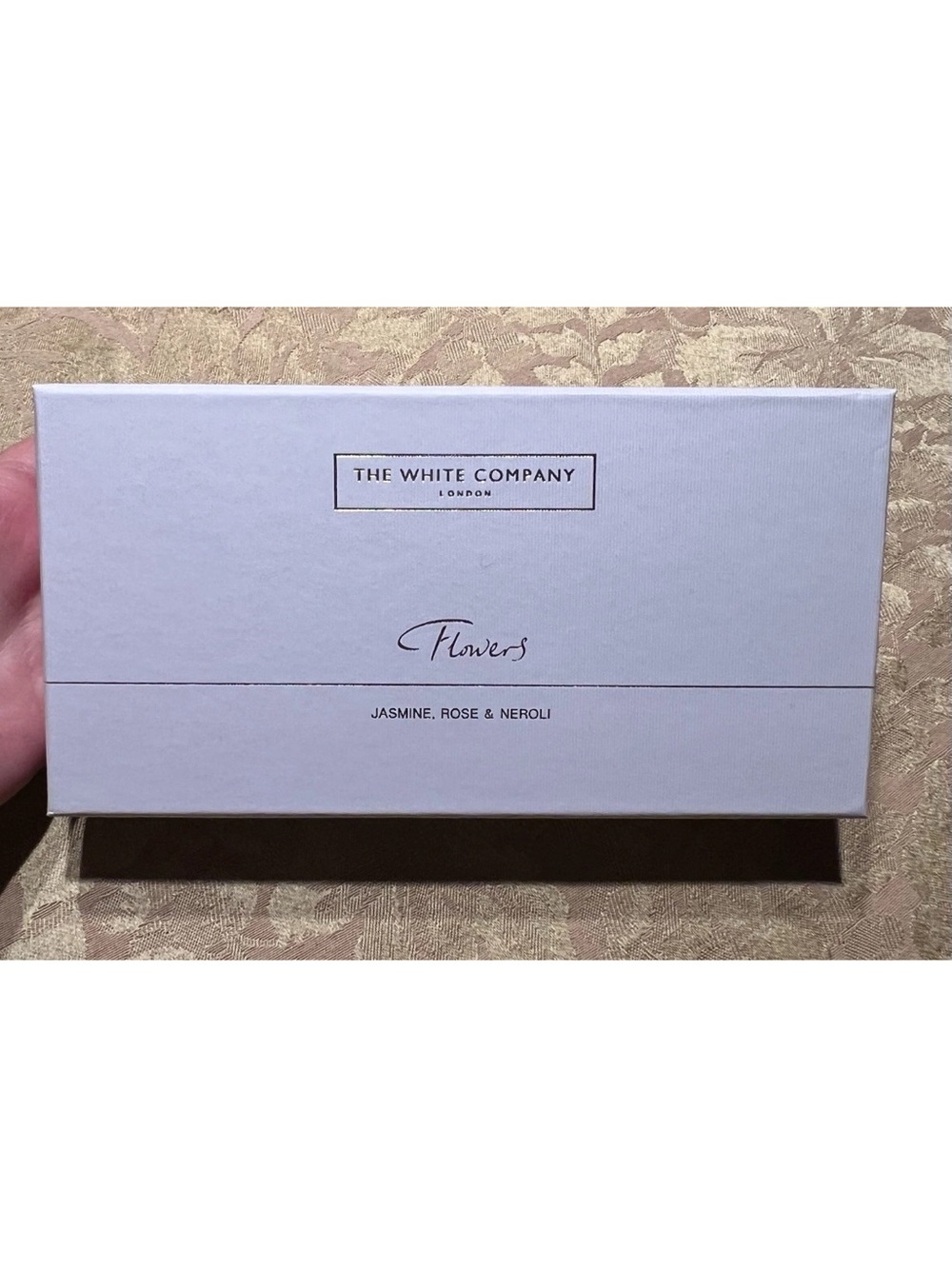 The White Company London Flowers bath & body Travel Size Gift Set Box - Picture 2 of 8